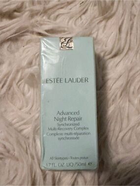 Estee Lauder Advanced Night Repair Serum -